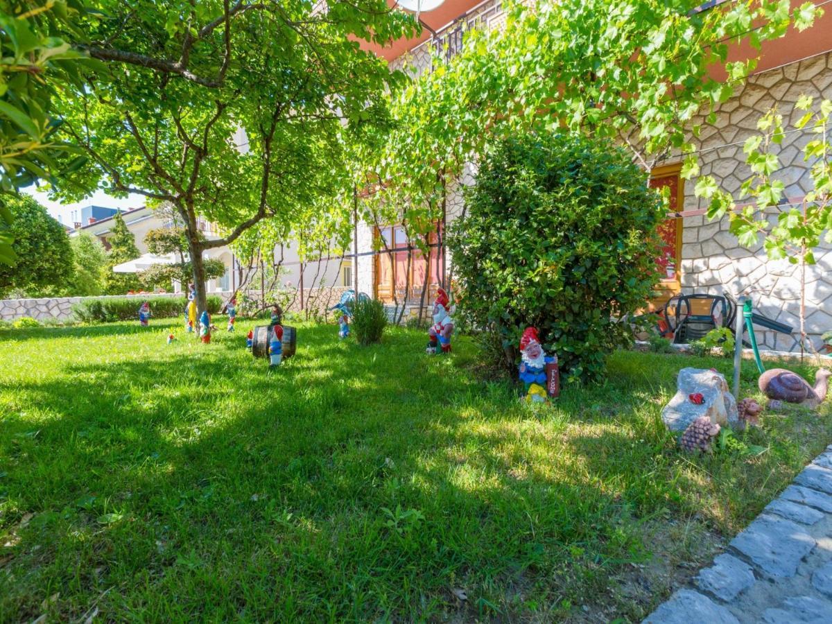 Apartments Davorka Цриквеница Экстерьер фото
